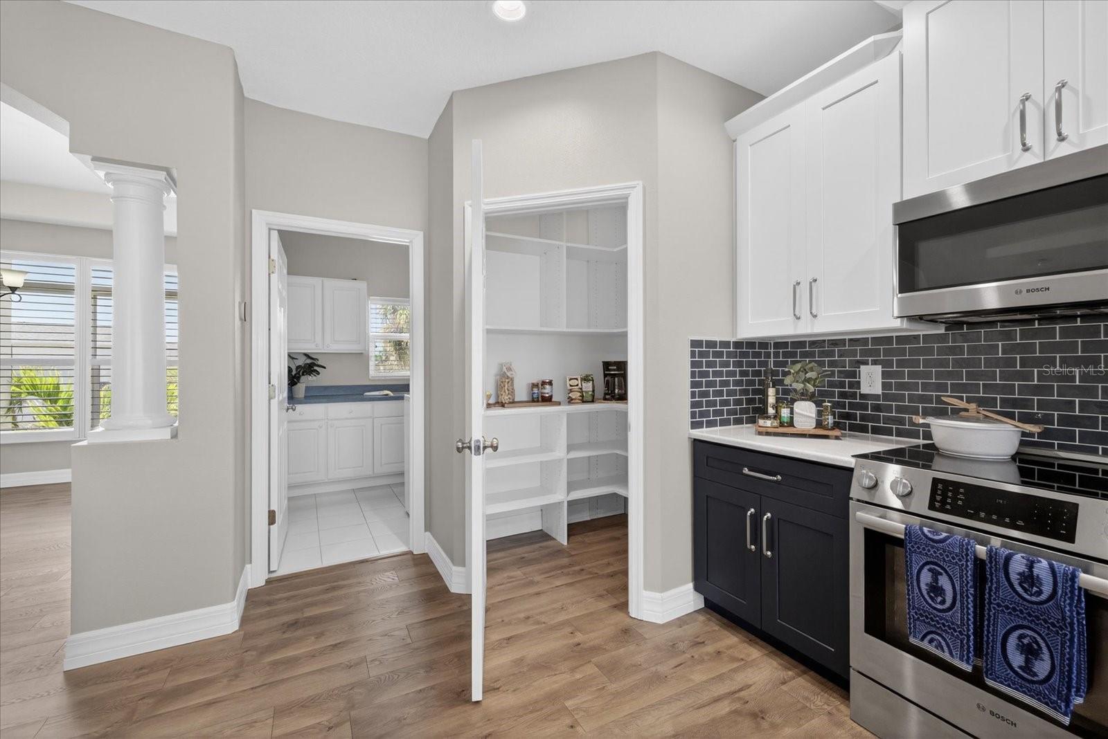 Image 14 of 74 For 3339 Seaway Drive