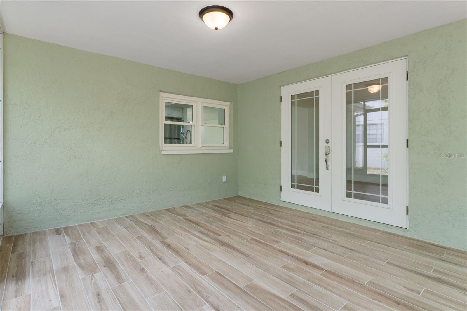 Image 33 of 44 For 8501 Mill Creek Lane