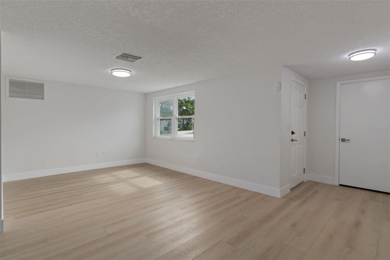 Image 8 of 44 For 8501 Mill Creek Lane