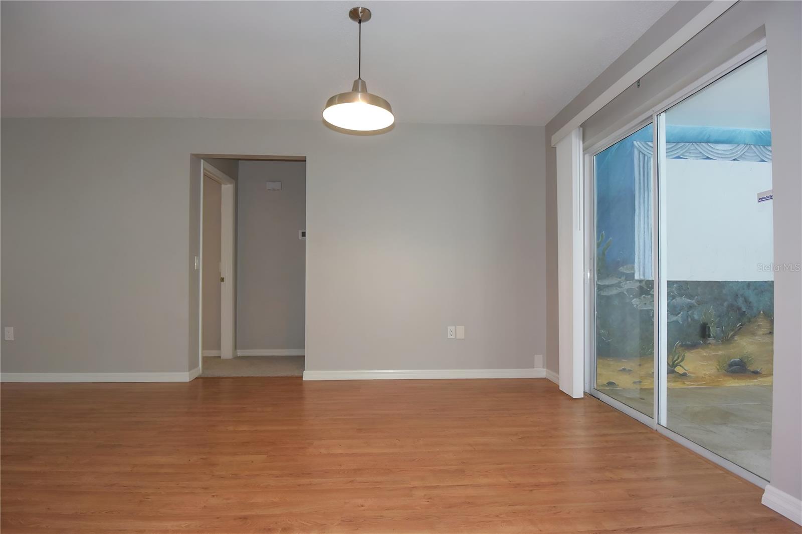 Image 11 of 42 For 5484 Alderwood Street