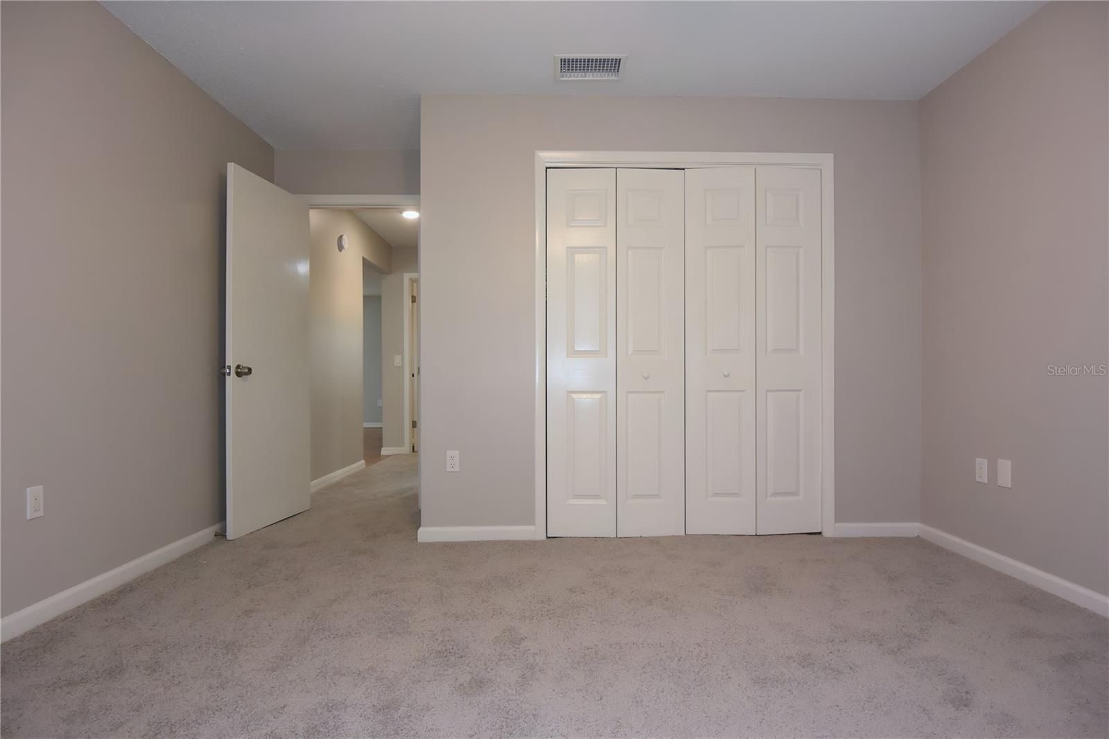 Image 26 of 42 For 5484 Alderwood Street