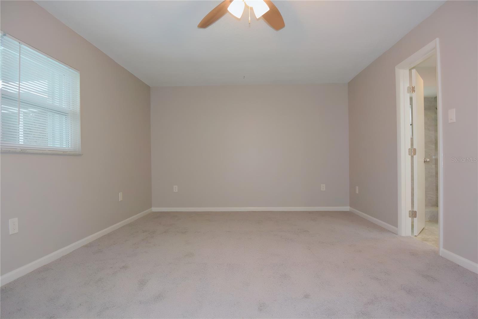 Image 27 of 42 For 5484 Alderwood Street