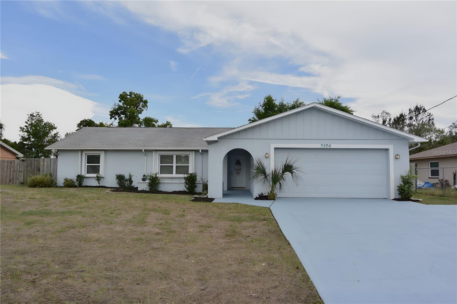 Image 3 of 42 For 5484 Alderwood Street