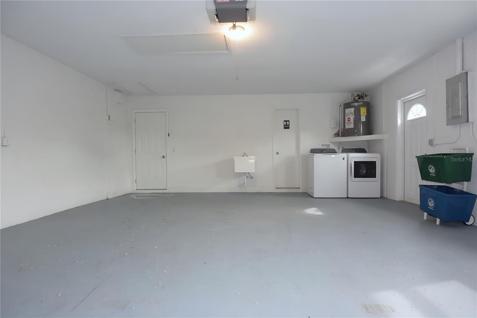 Image 36 of 42 For 5484 Alderwood Street