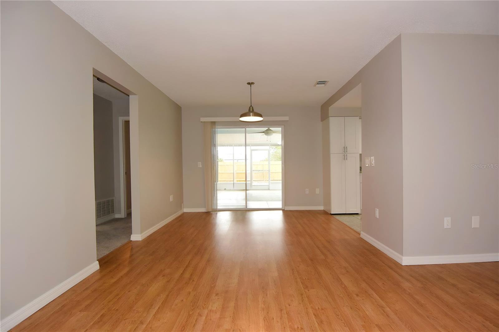 Image 9 of 42 For 5484 Alderwood Street