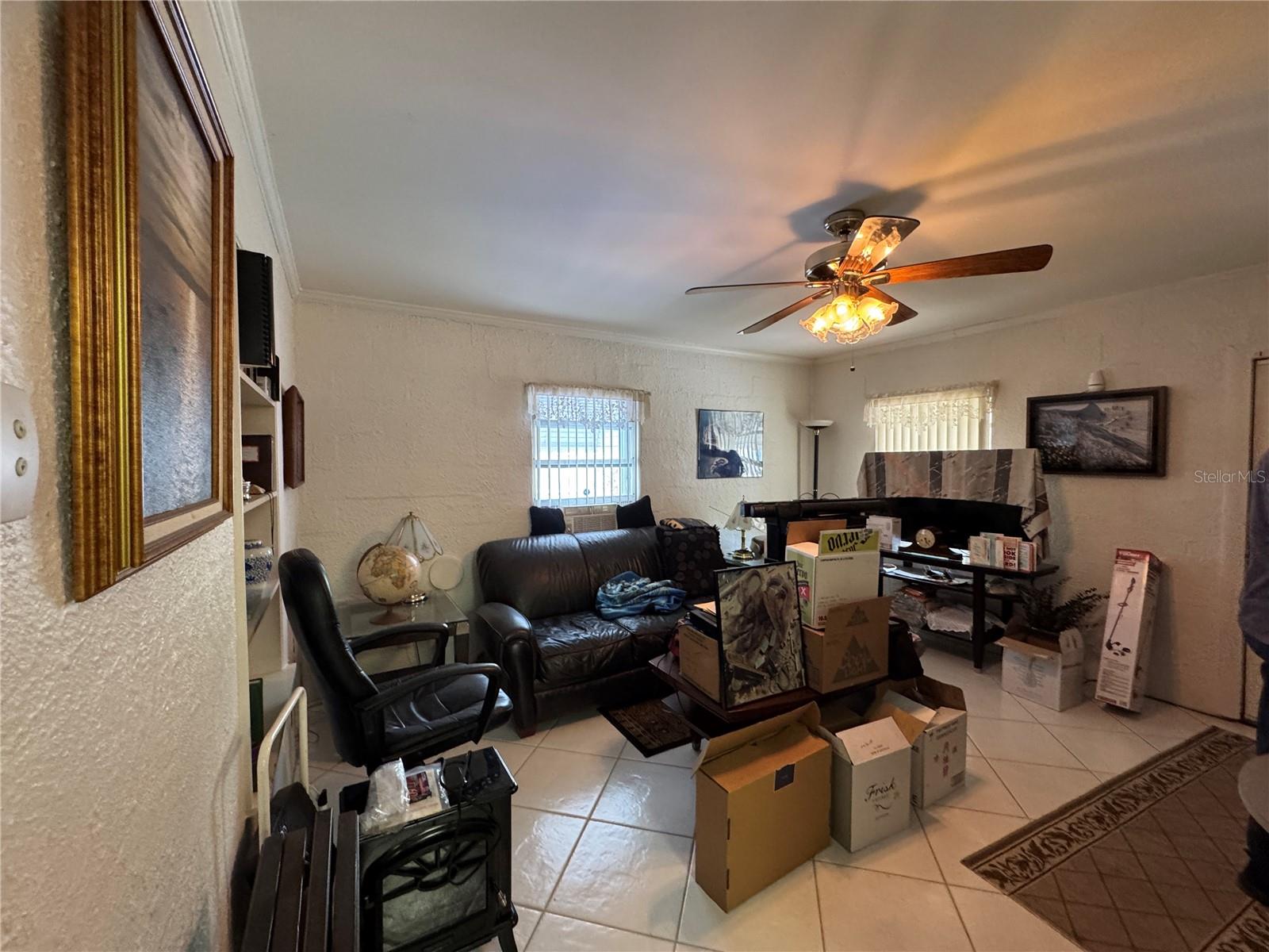 Image 7 of 27 For 542 Roanoke Street