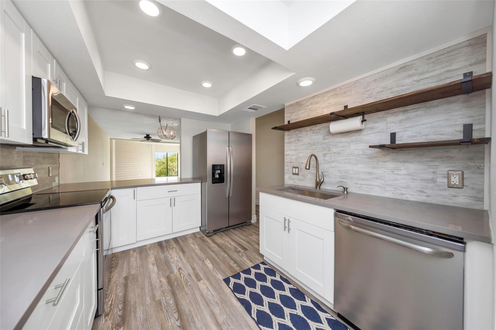 Image 12 of 42 For 1500 Sunset Road F7