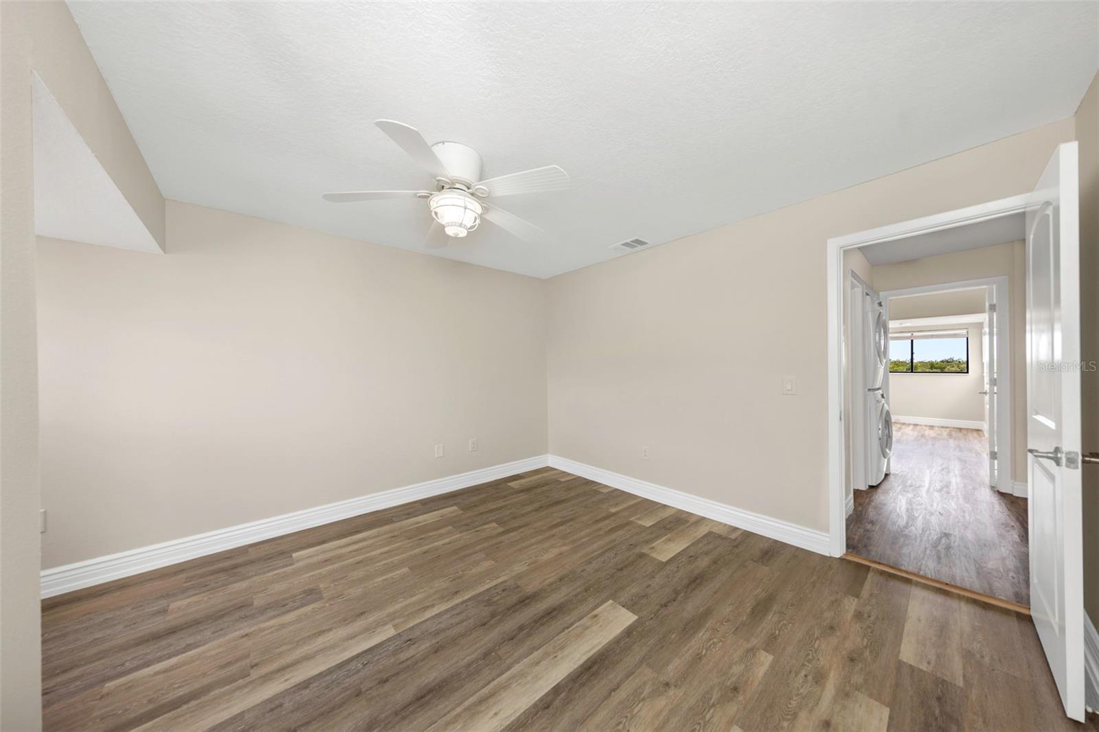 Image 22 of 42 For 1500 Sunset Road F7