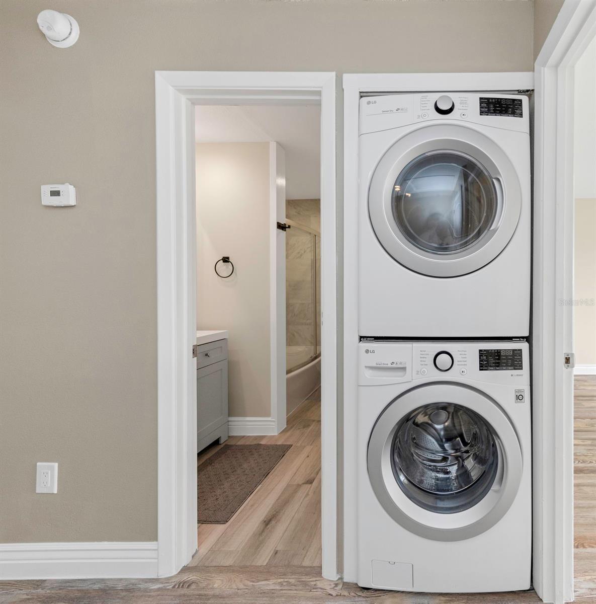 Image 23 of 42 For 1500 Sunset Road F7