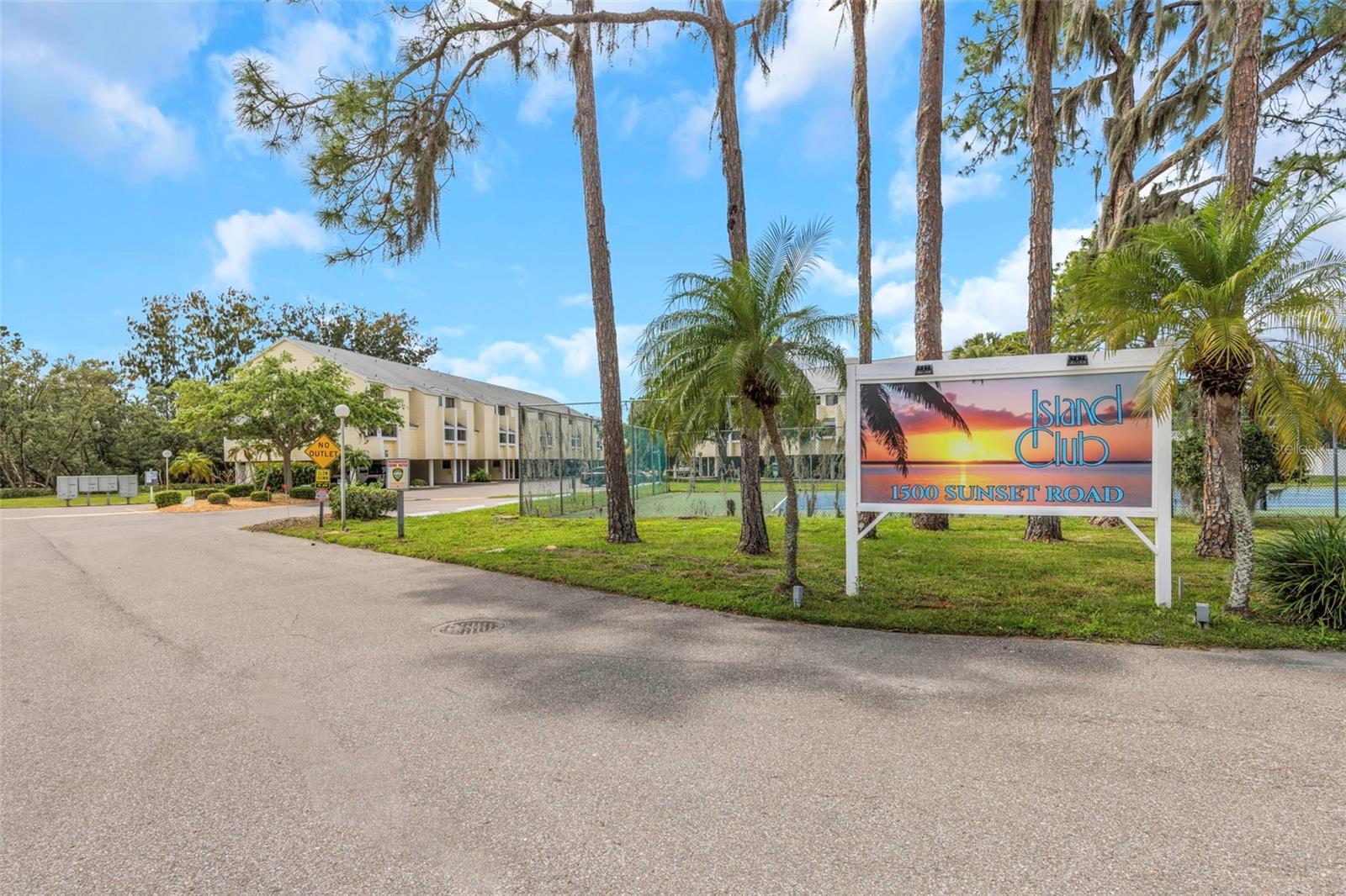 Image 24 of 42 For 1500 Sunset Road F7