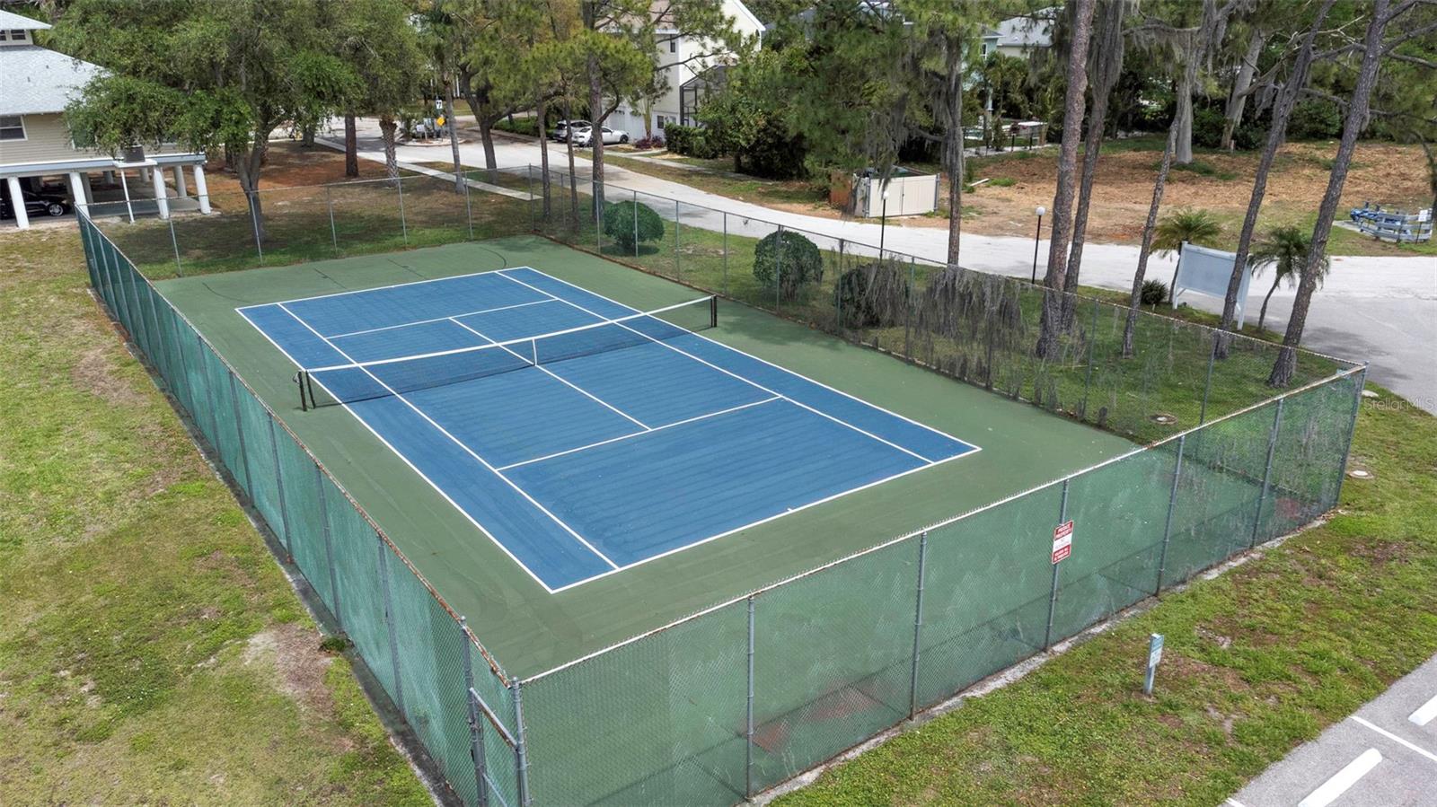 Image 31 of 42 For 1500 Sunset Road F7