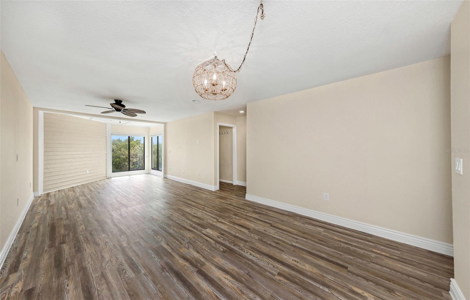 Image 5 of 42 For 1500 Sunset Road F7