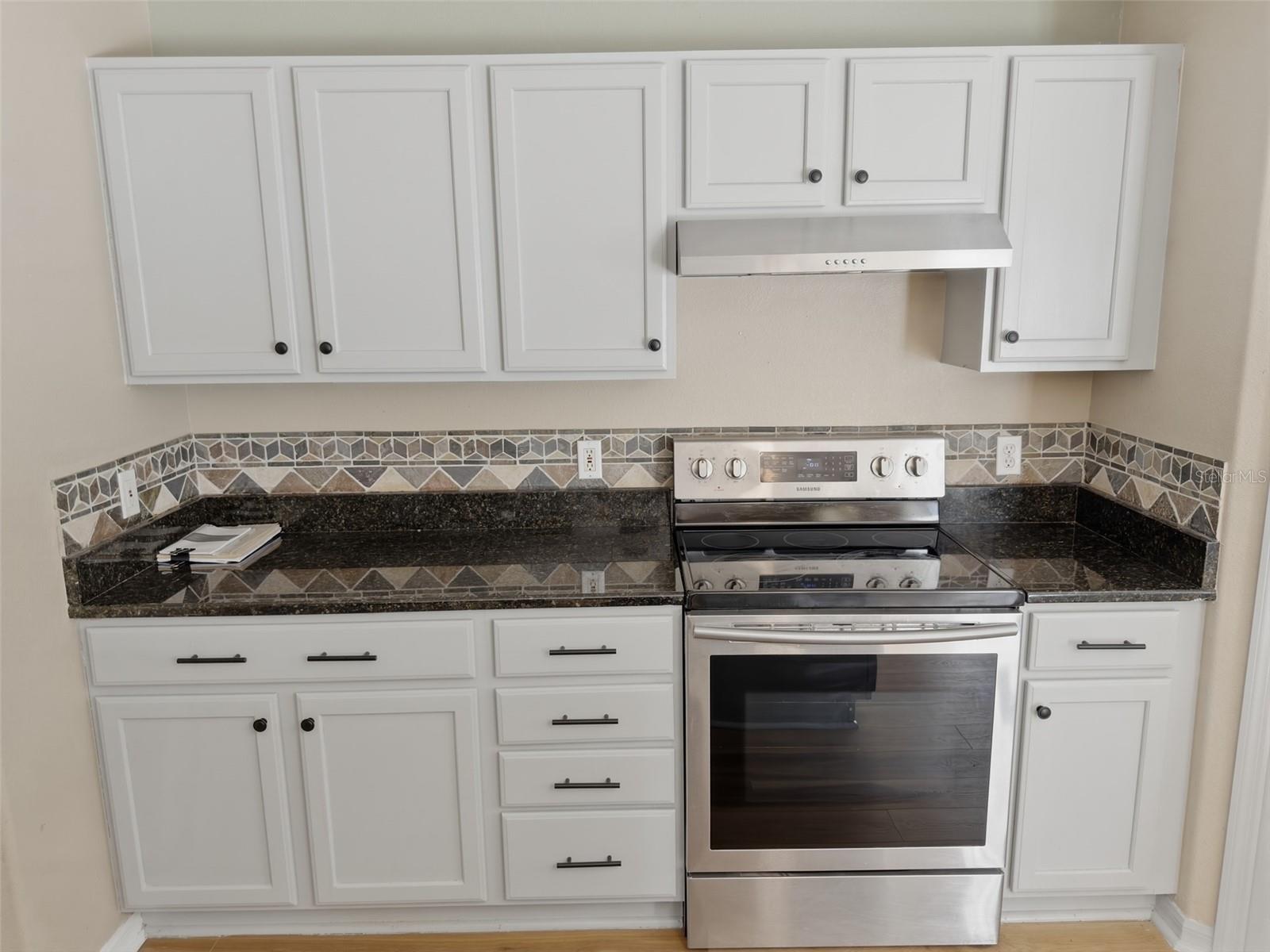 Image 17 of 59 For 13302 Mitten Lane