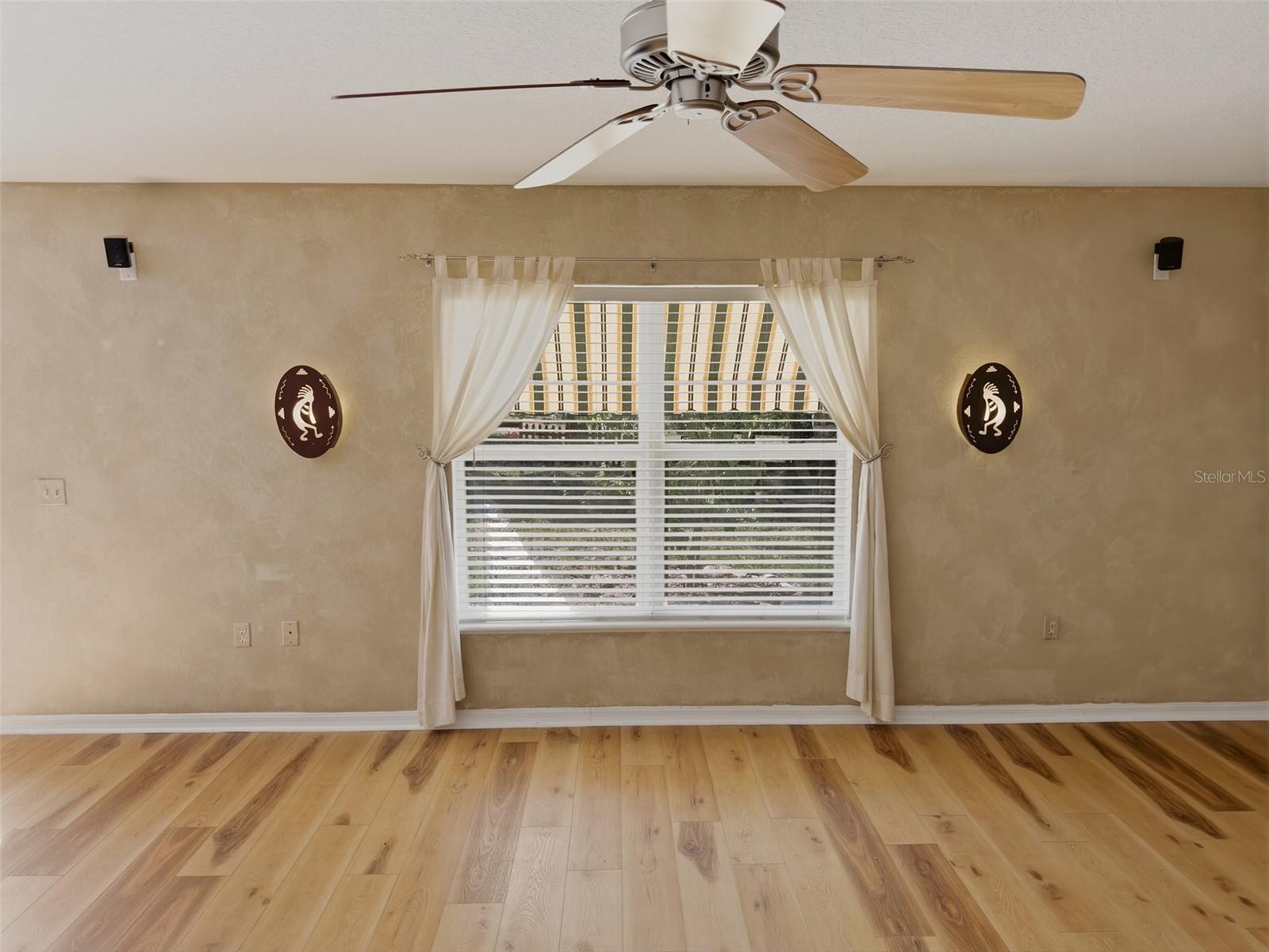 Image 23 of 59 For 13302 Mitten Lane