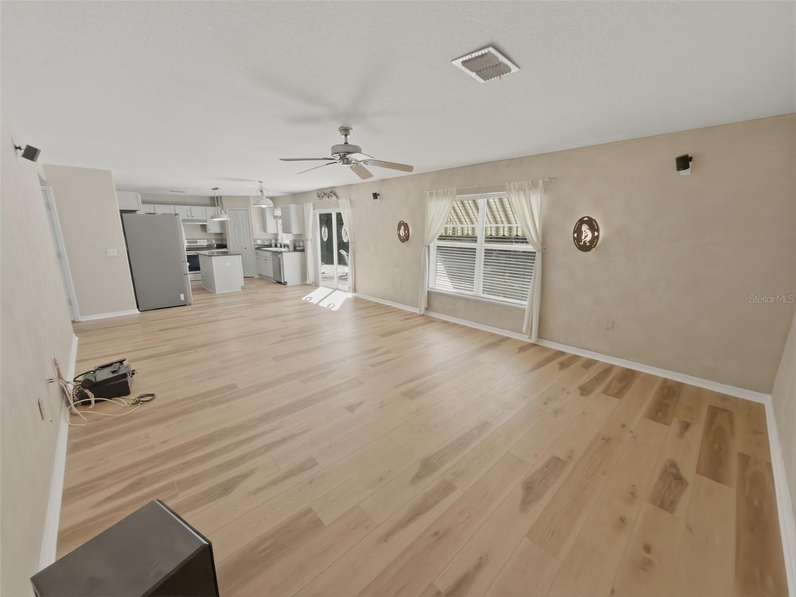 Image 24 of 59 For 13302 Mitten Lane