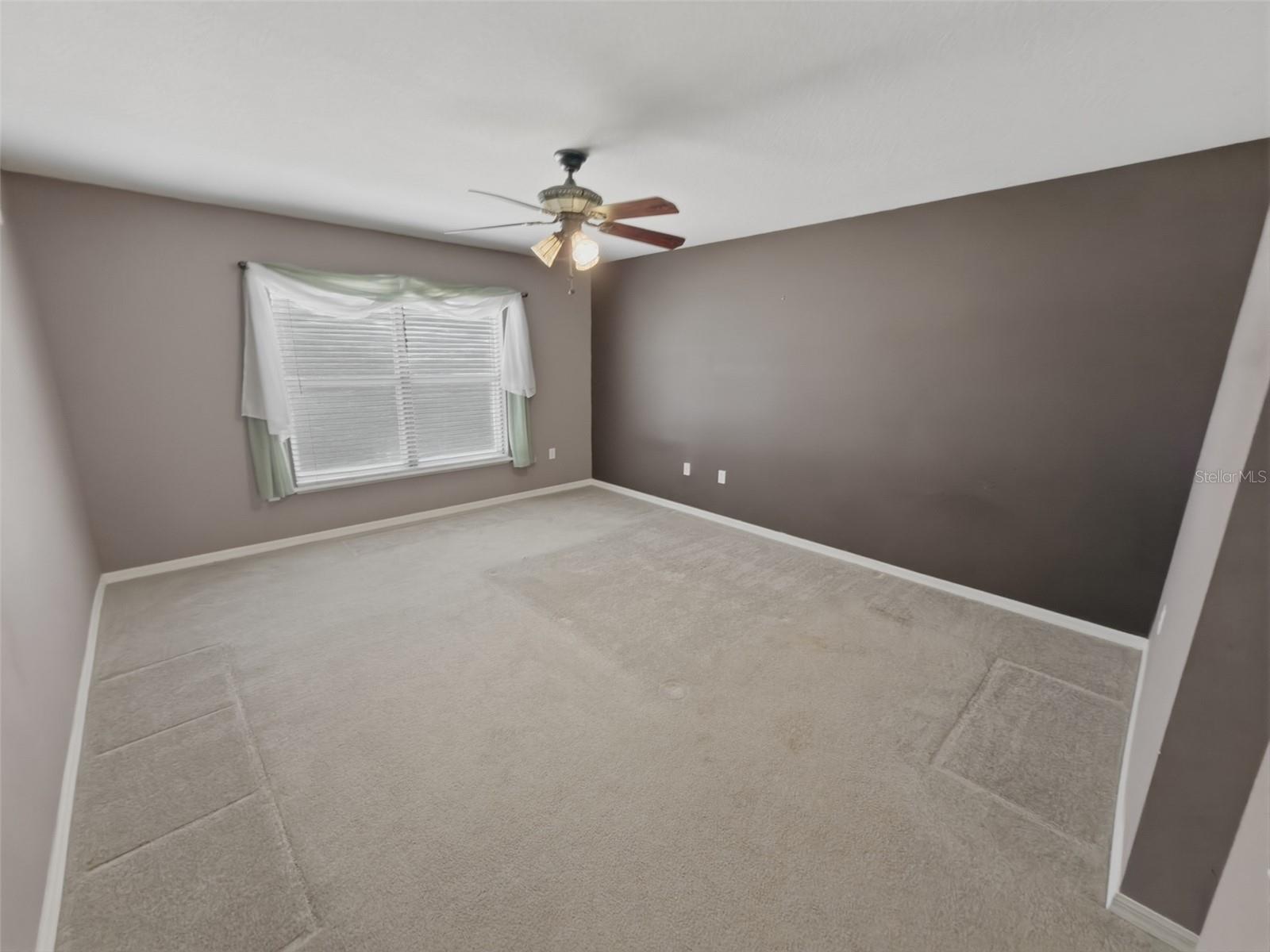 Image 29 of 59 For 13302 Mitten Lane