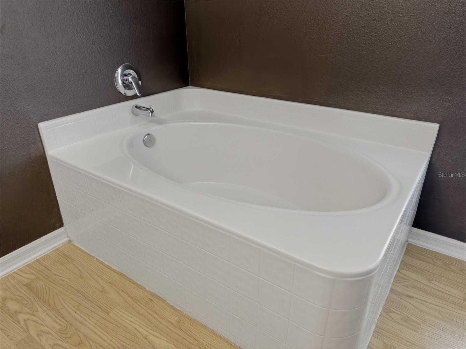 Image 33 of 59 For 13302 Mitten Lane