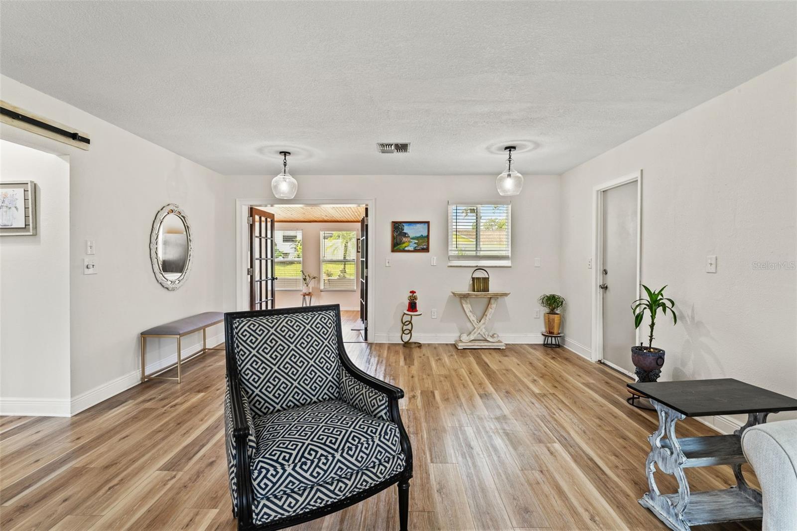 Image 13 of 42 For 11487 Linden Drive