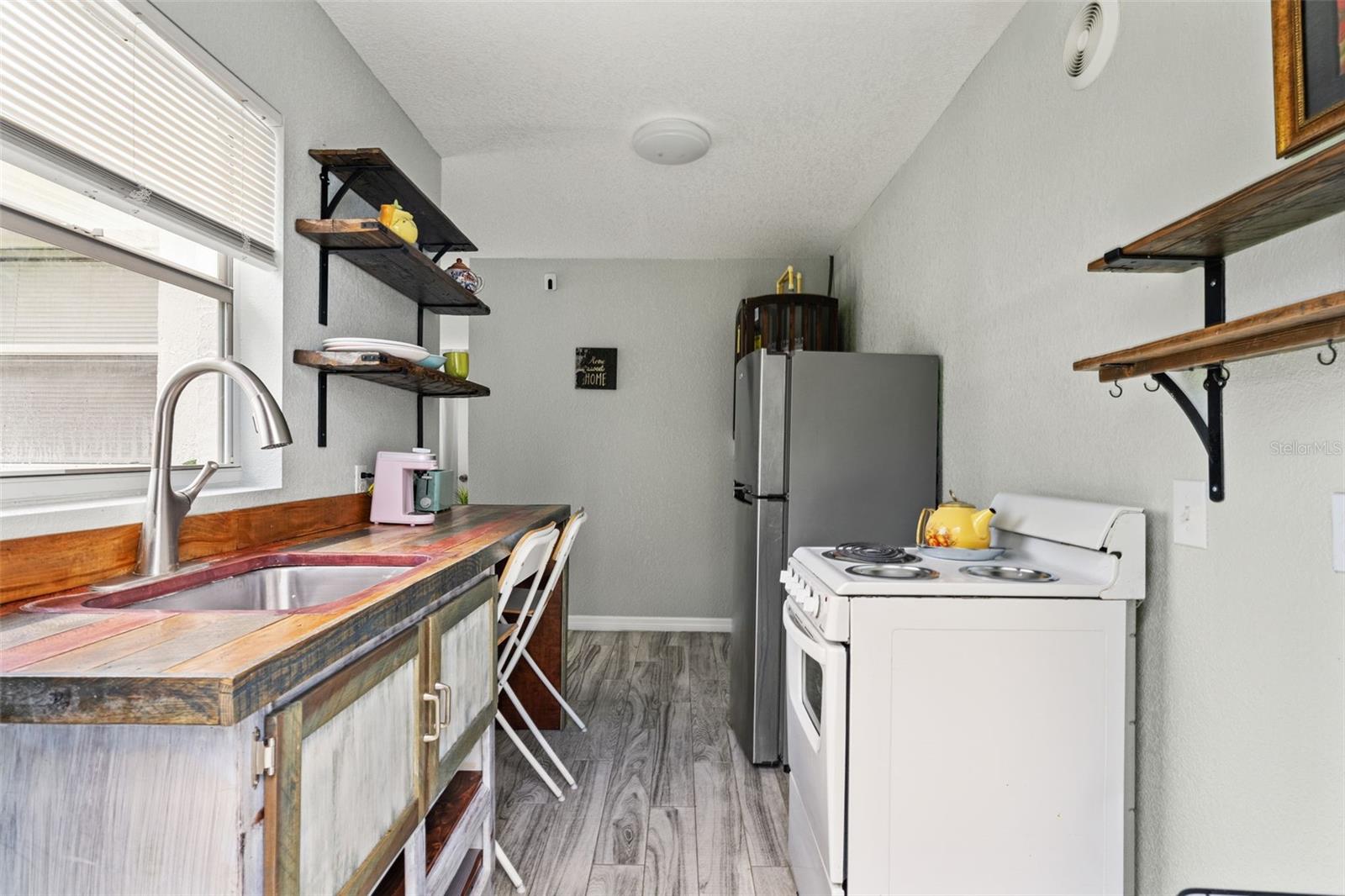 Image 28 of 42 For 11487 Linden Drive