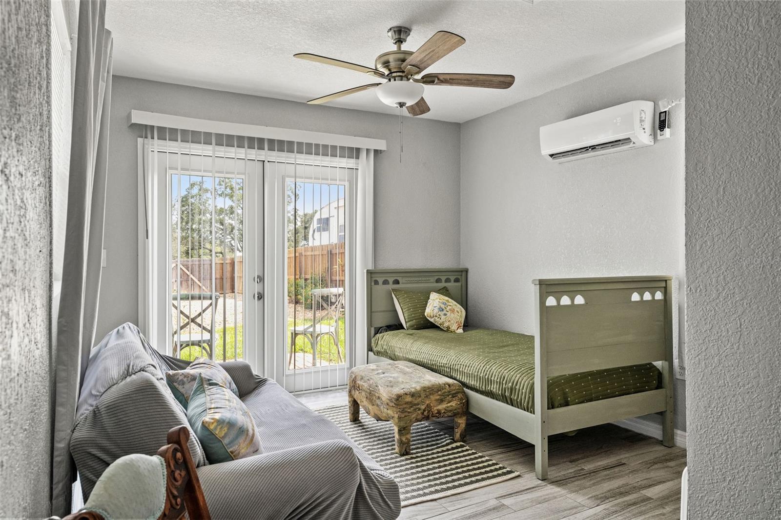 Image 30 of 42 For 11487 Linden Drive