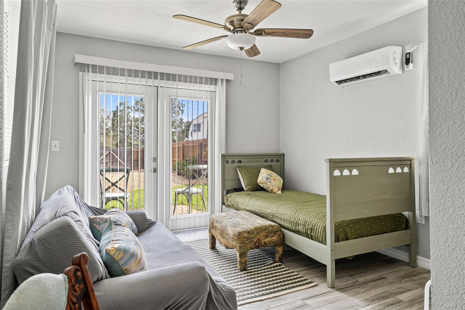 Image 31 of 42 For 11487 Linden Drive