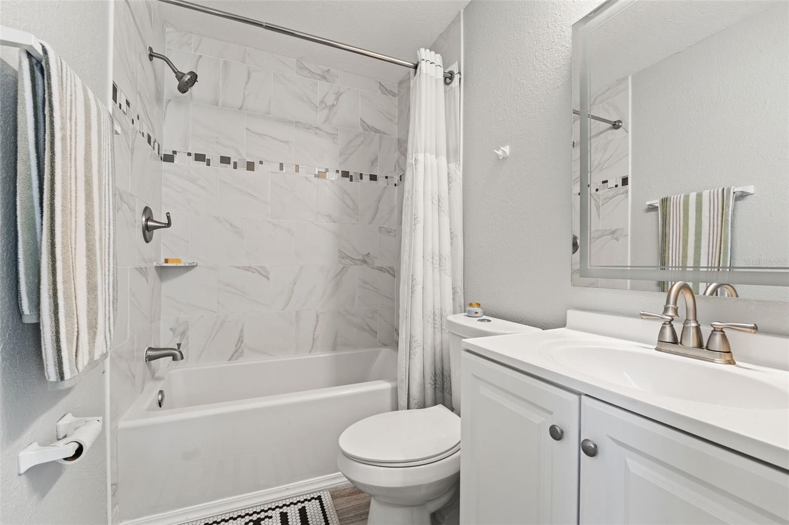 Image 33 of 42 For 11487 Linden Drive