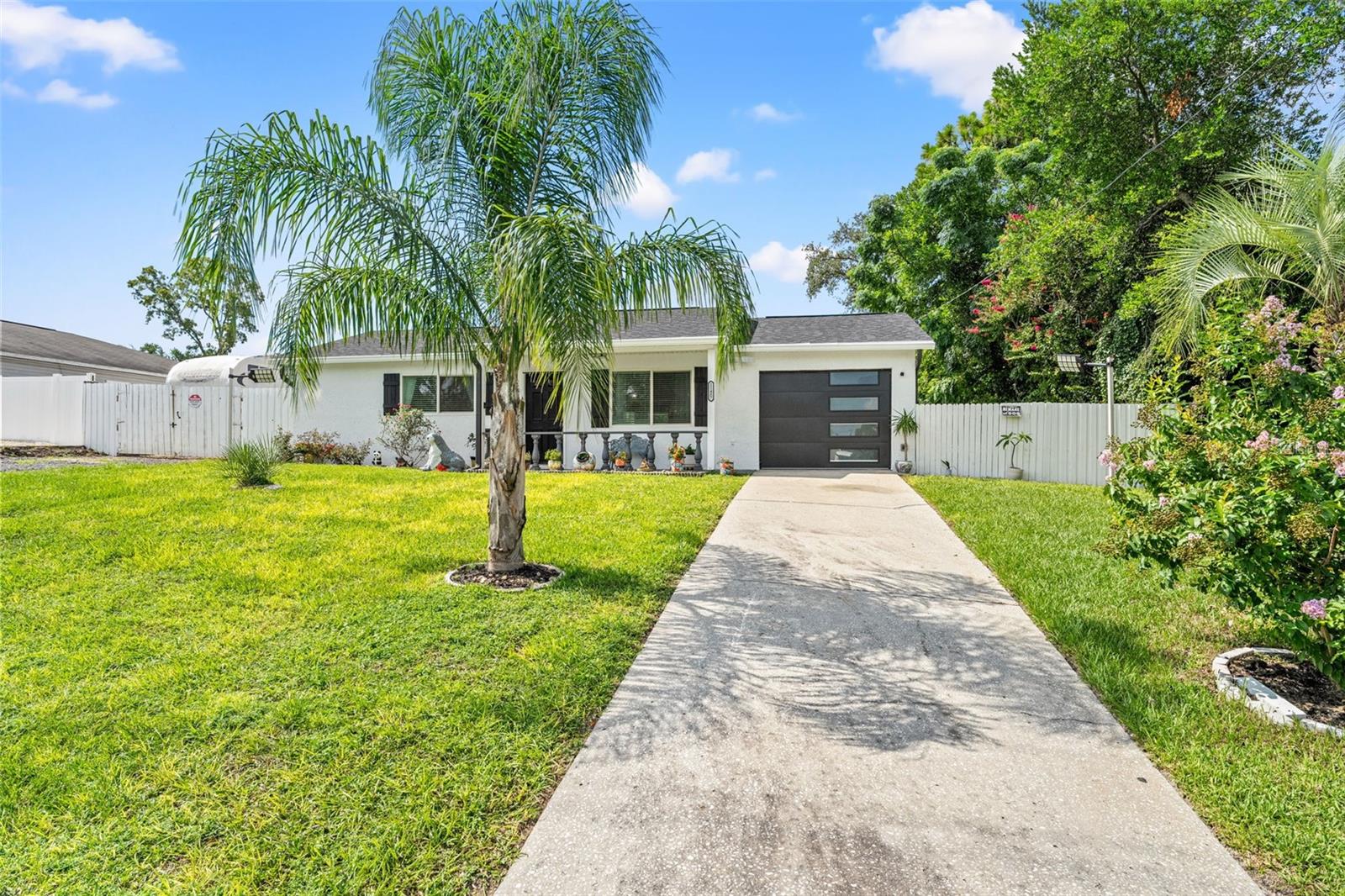 Image 6 of 42 For 11487 Linden Drive