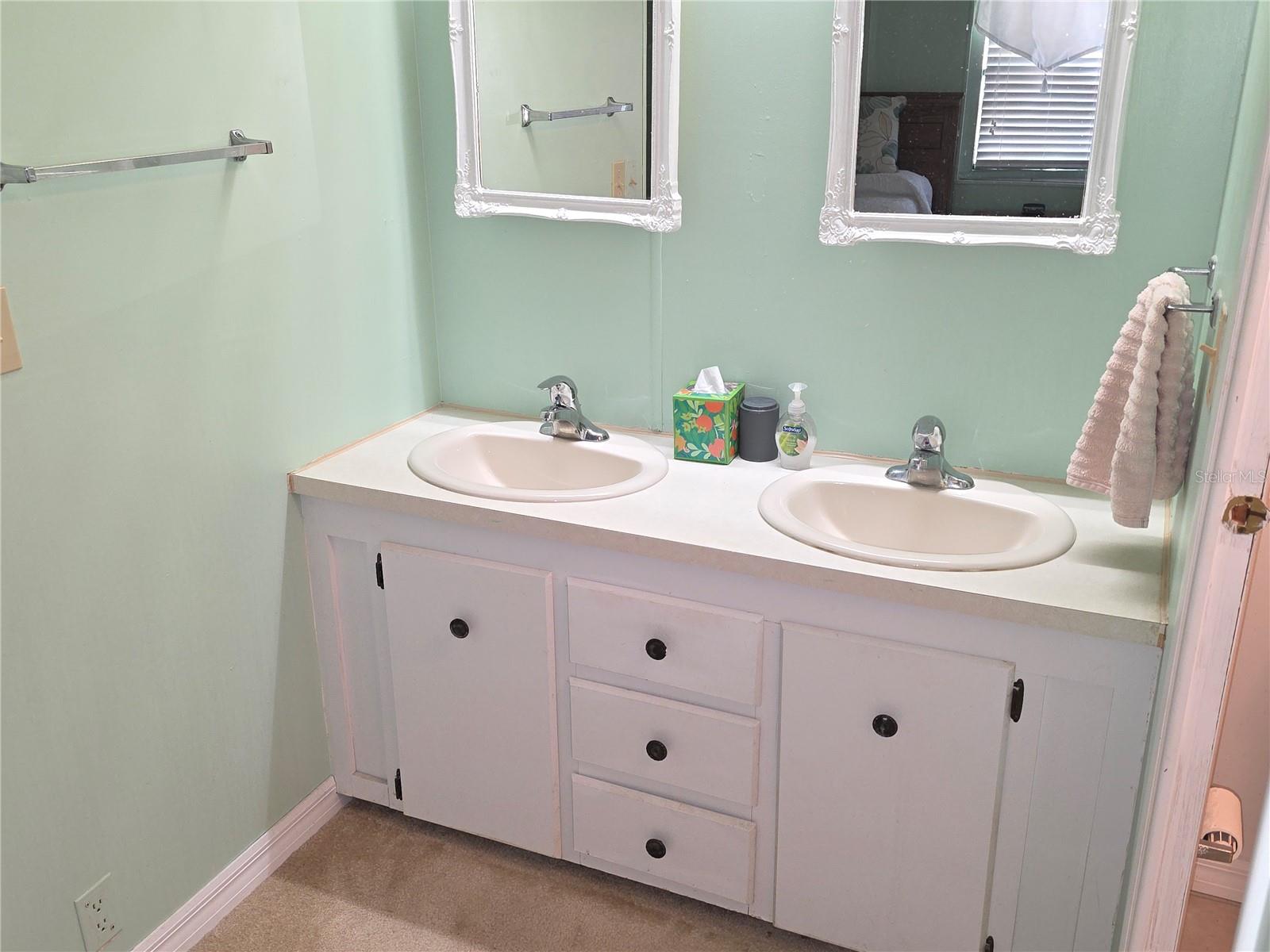 Image 12 of 24 For 15682 Brookridge Boulevard