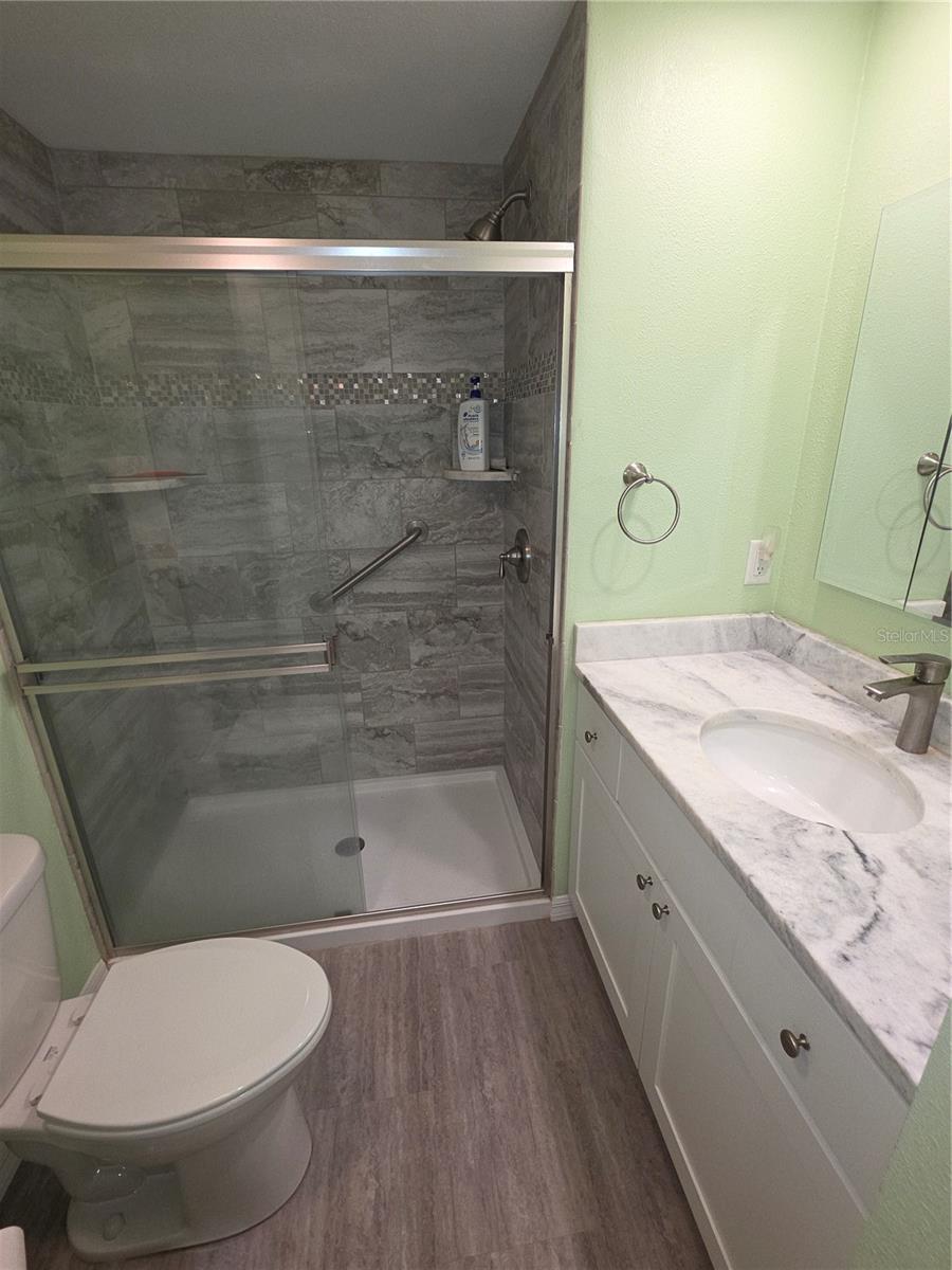 Image 18 of 24 For 15682 Brookridge Boulevard