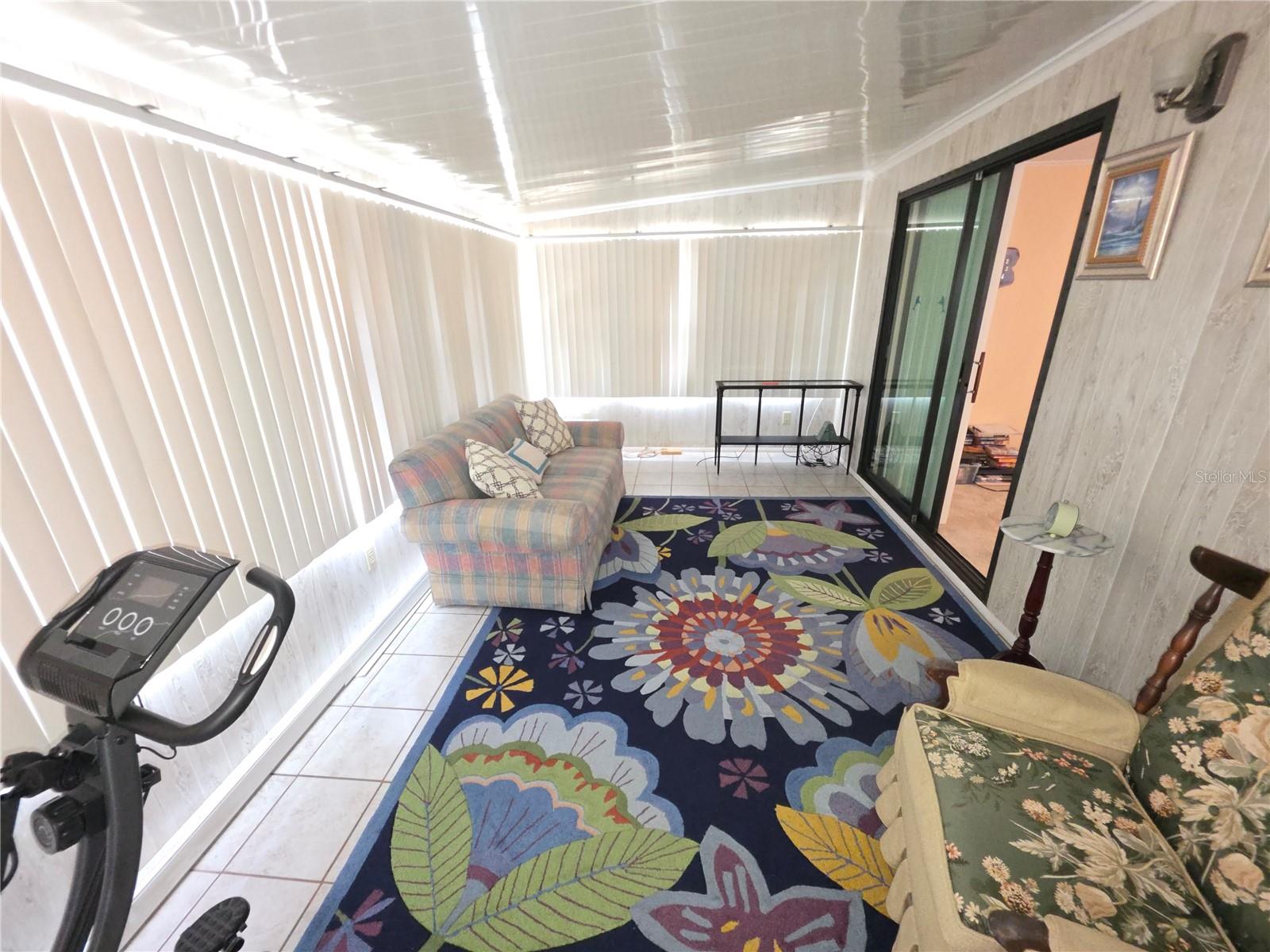 Image 19 of 24 For 15682 Brookridge Boulevard