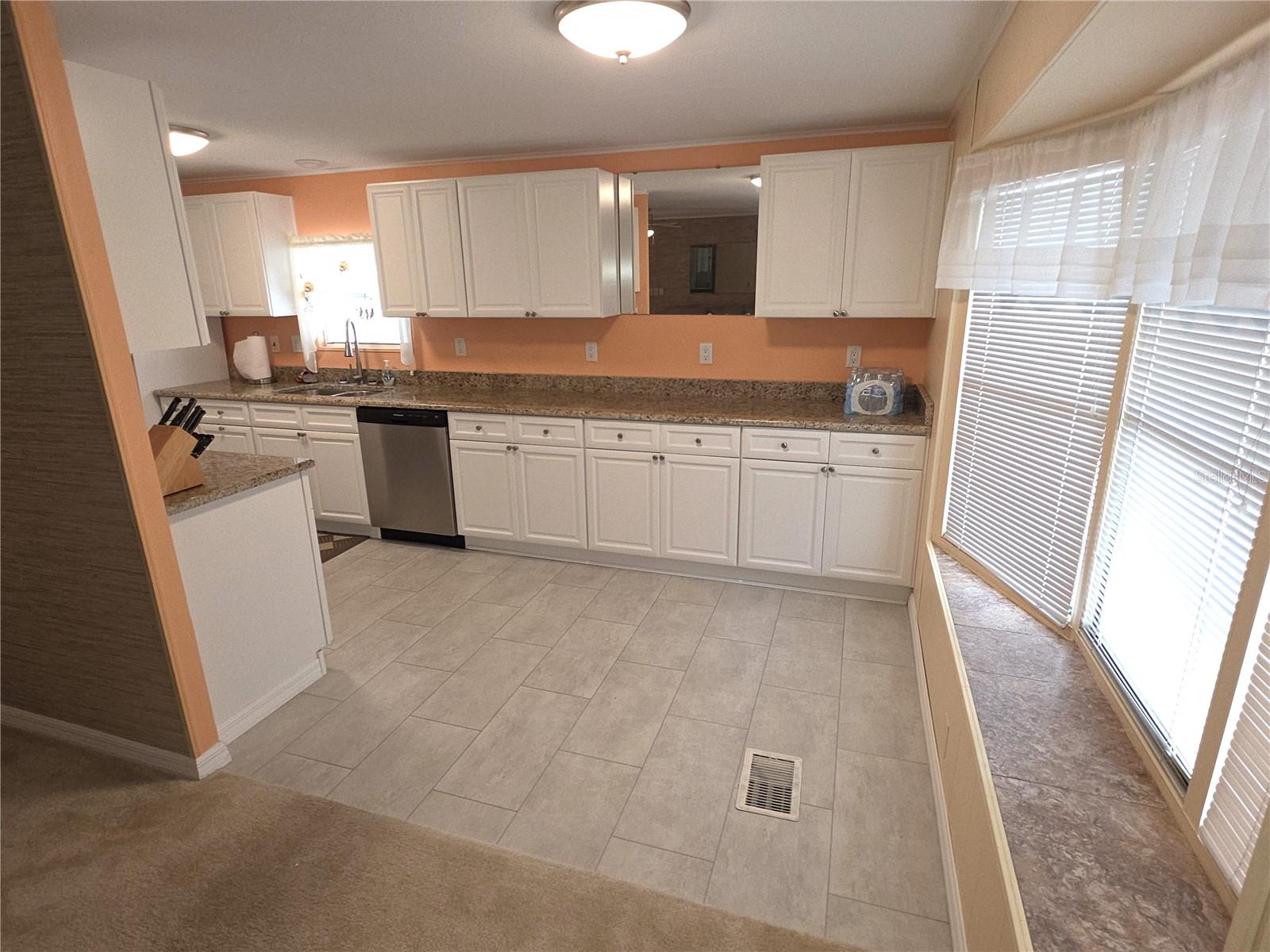 Image 6 of 24 For 15682 Brookridge Boulevard