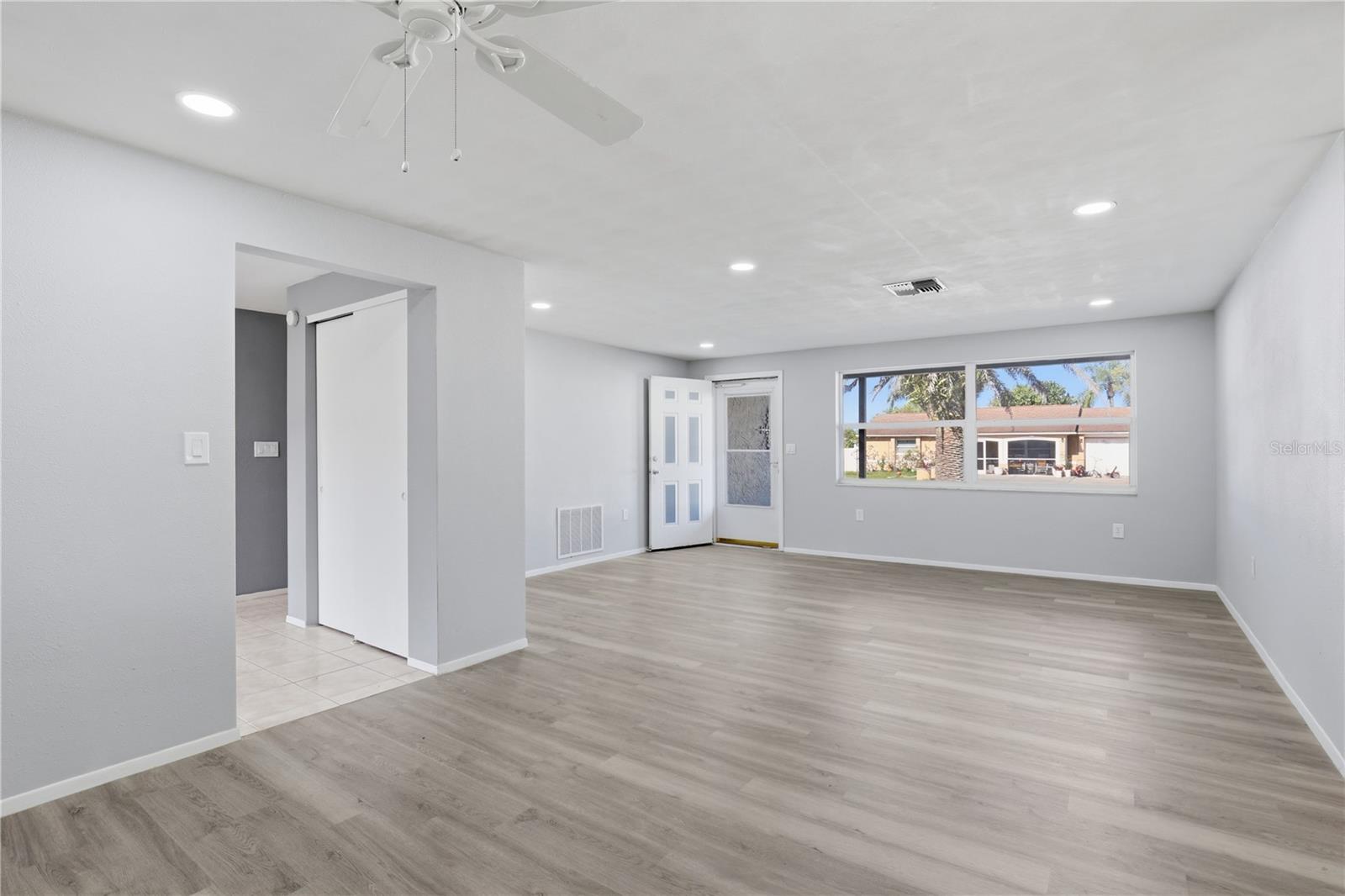 Image 10 of 33 For 3406 Paloma Drive