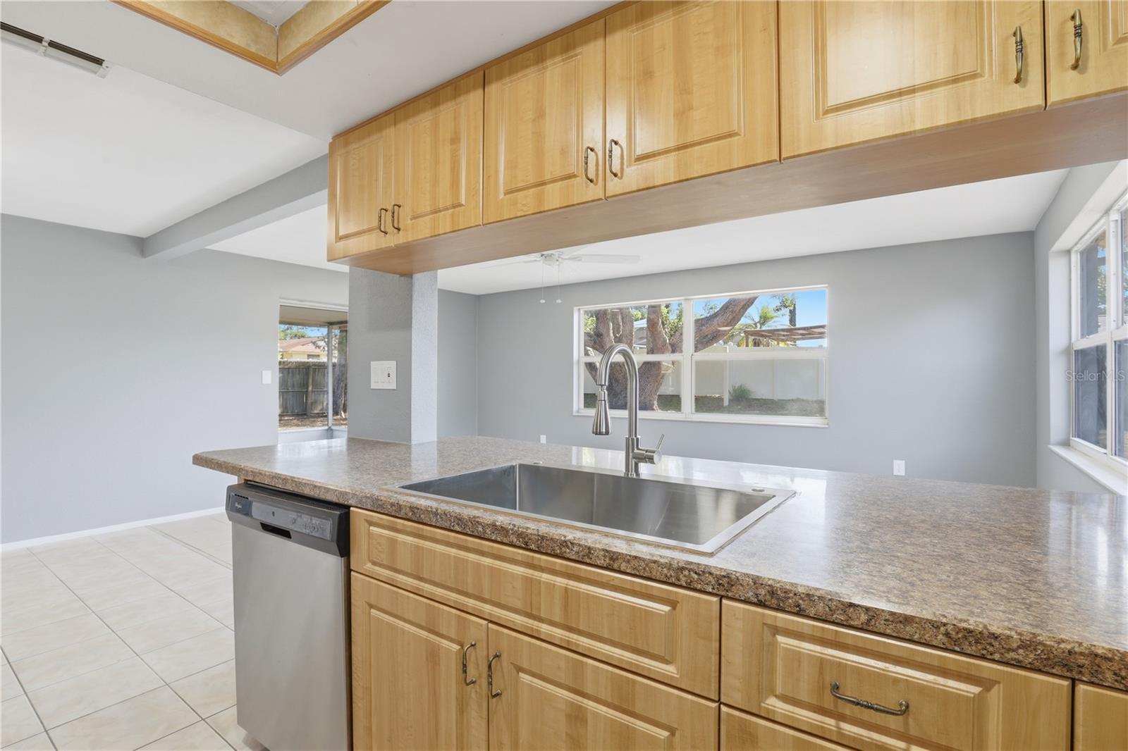 Image 14 of 33 For 3406 Paloma Drive