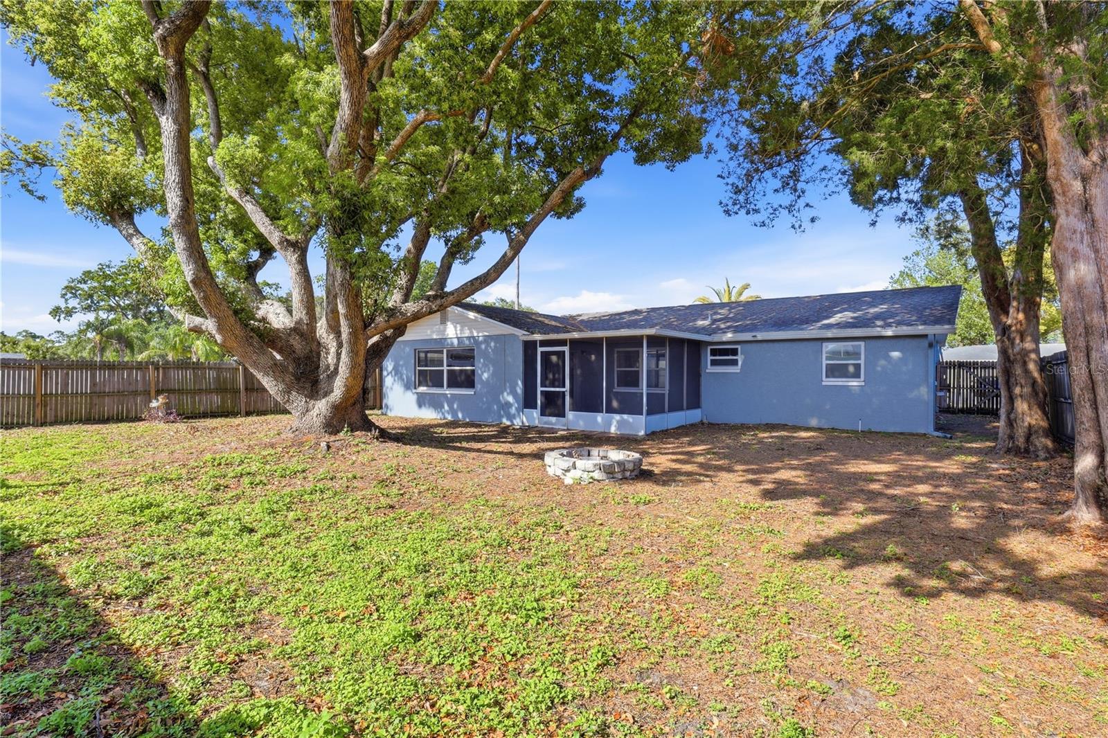 Image 27 of 33 For 3406 Paloma Drive