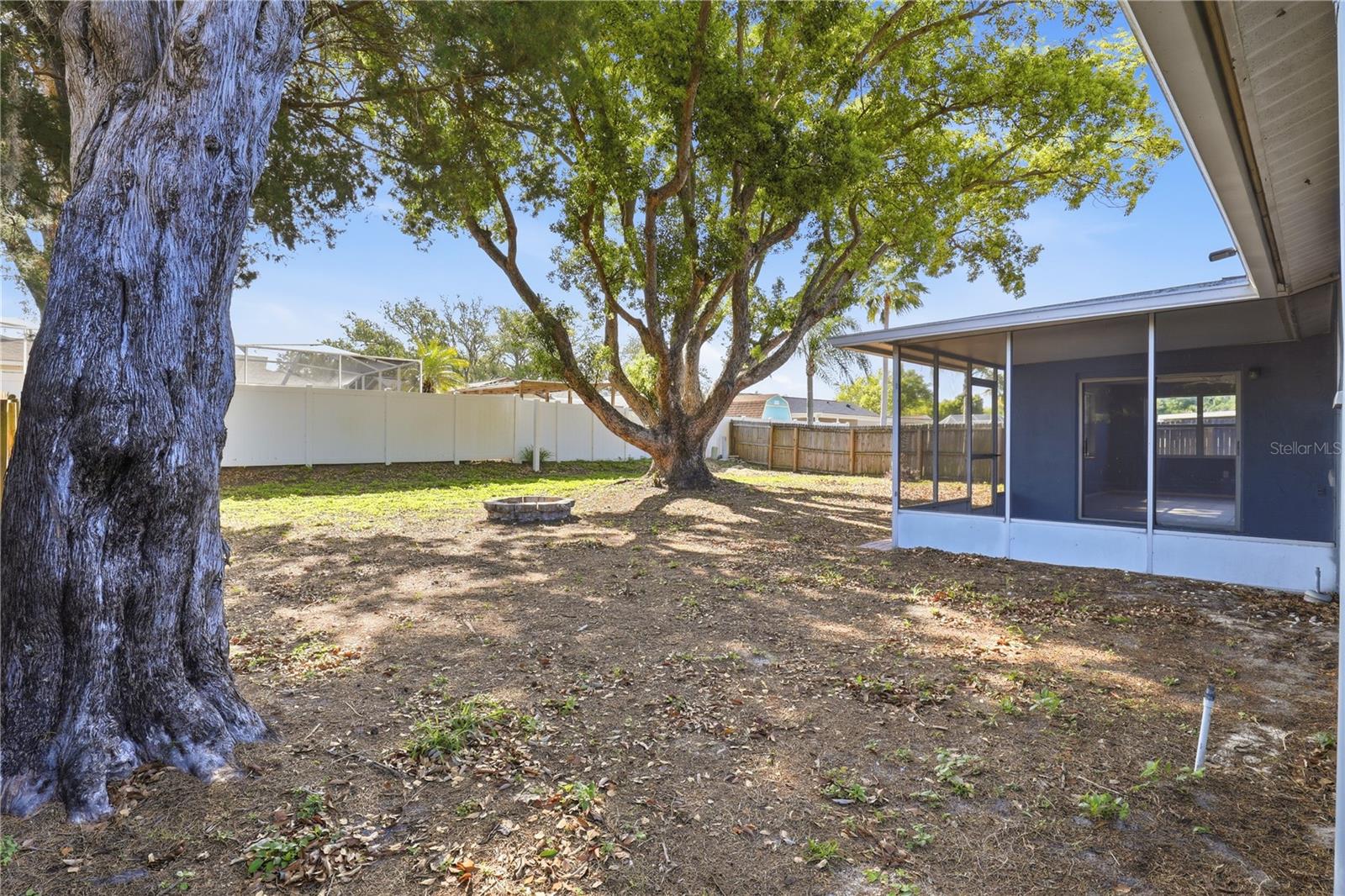 Image 28 of 33 For 3406 Paloma Drive