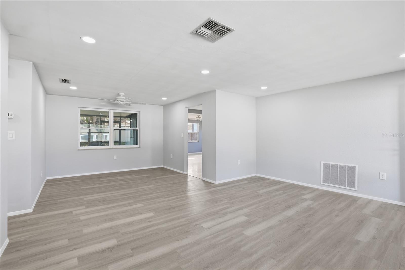 Image 7 of 33 For 3406 Paloma Drive