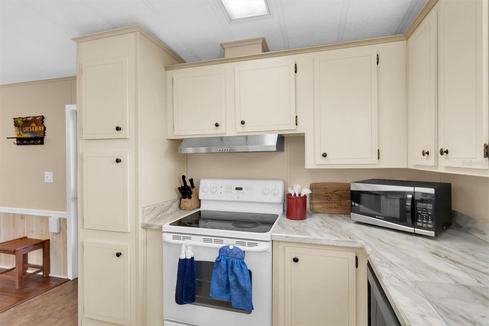 Image 13 of 38 For 7318 Osage Drive