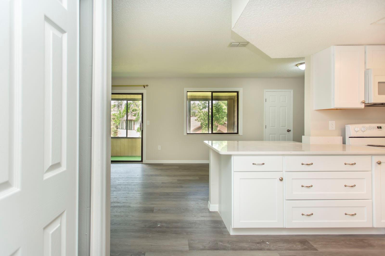 Image 7 of 41 For 513 Fairways Circle B