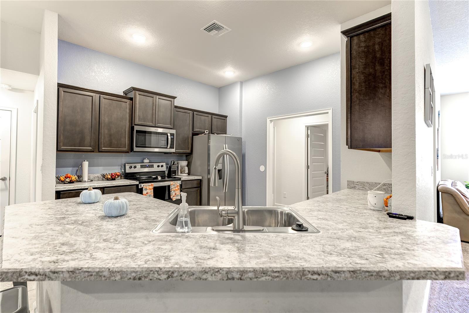 Image 4 of 25 For 71 Bells Of Ireland Court