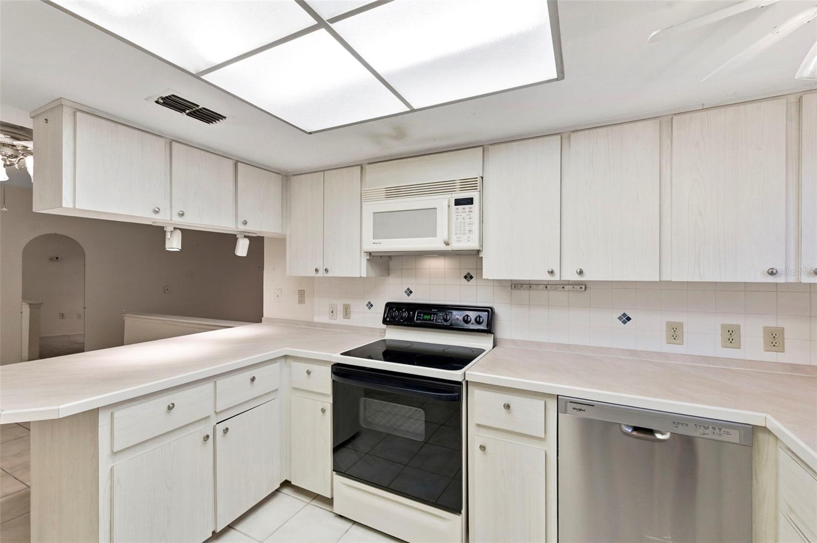 Image 14 of 83 For 4101 Passport Lane 203