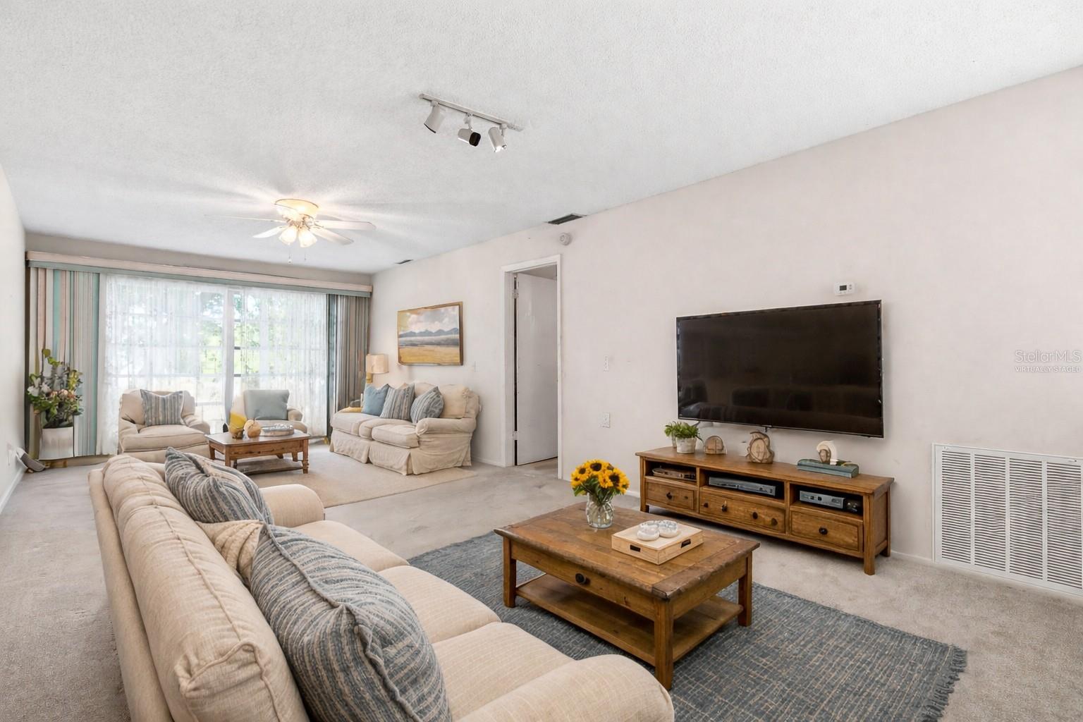 Image 18 of 83 For 4101 Passport Lane 203