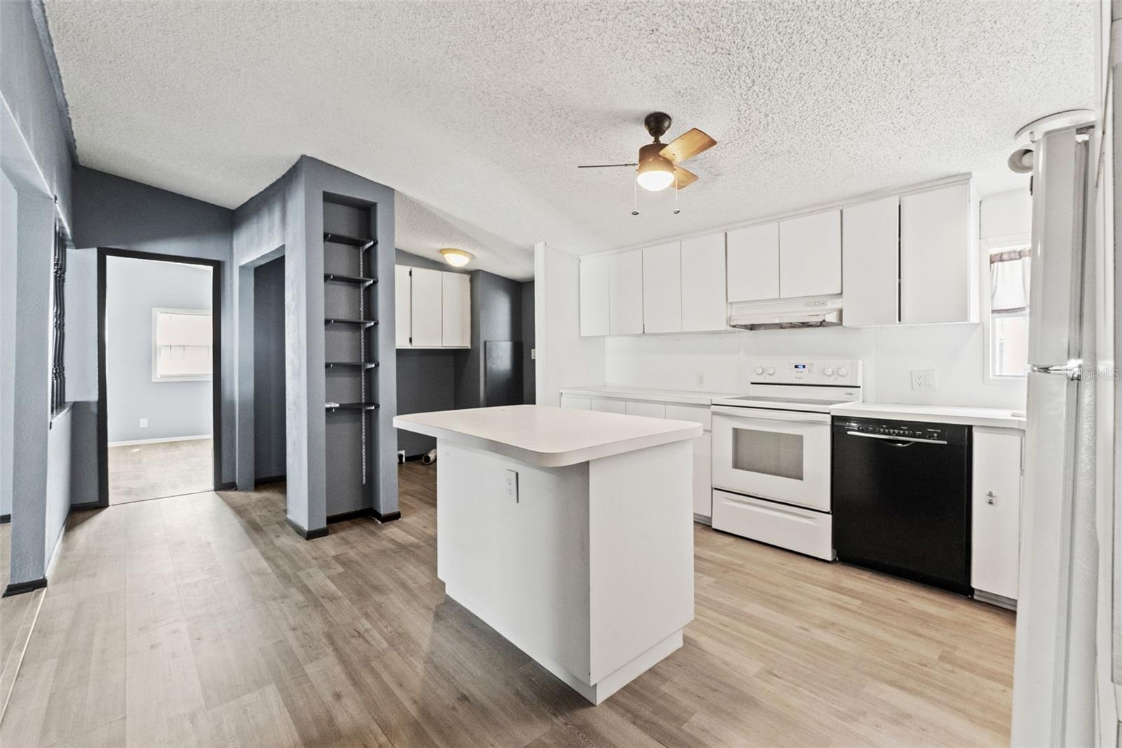 Image 11 of 43 For 7610 County Road 663