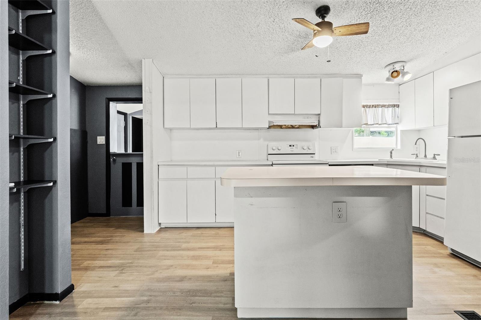 Image 23 of 43 For 7610 County Road 663