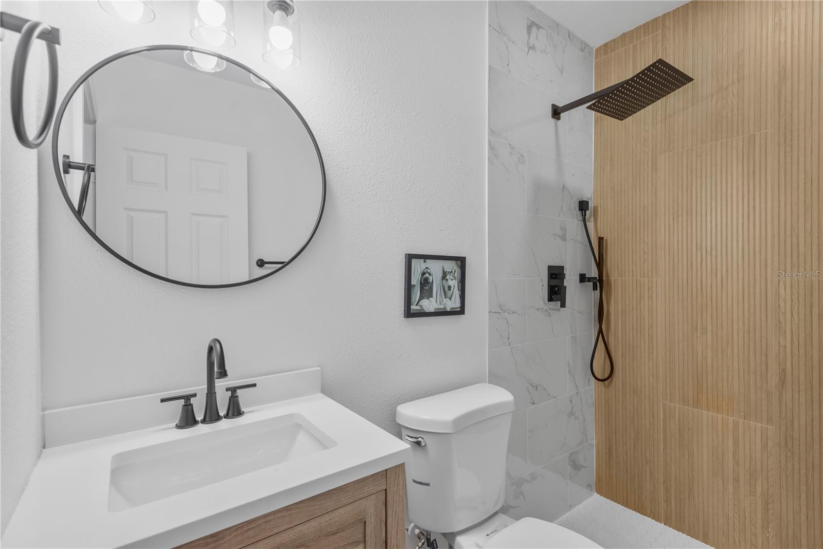 Listing photo id 8 for 3243 6th Avenue S