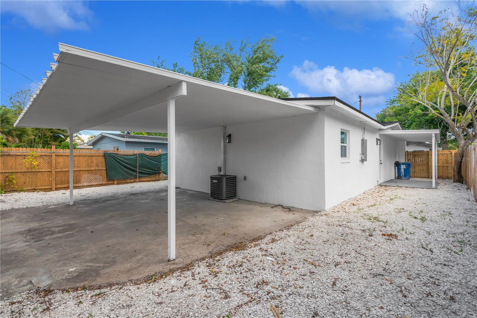 Listing photo id 18 for 3243 6th Avenue S