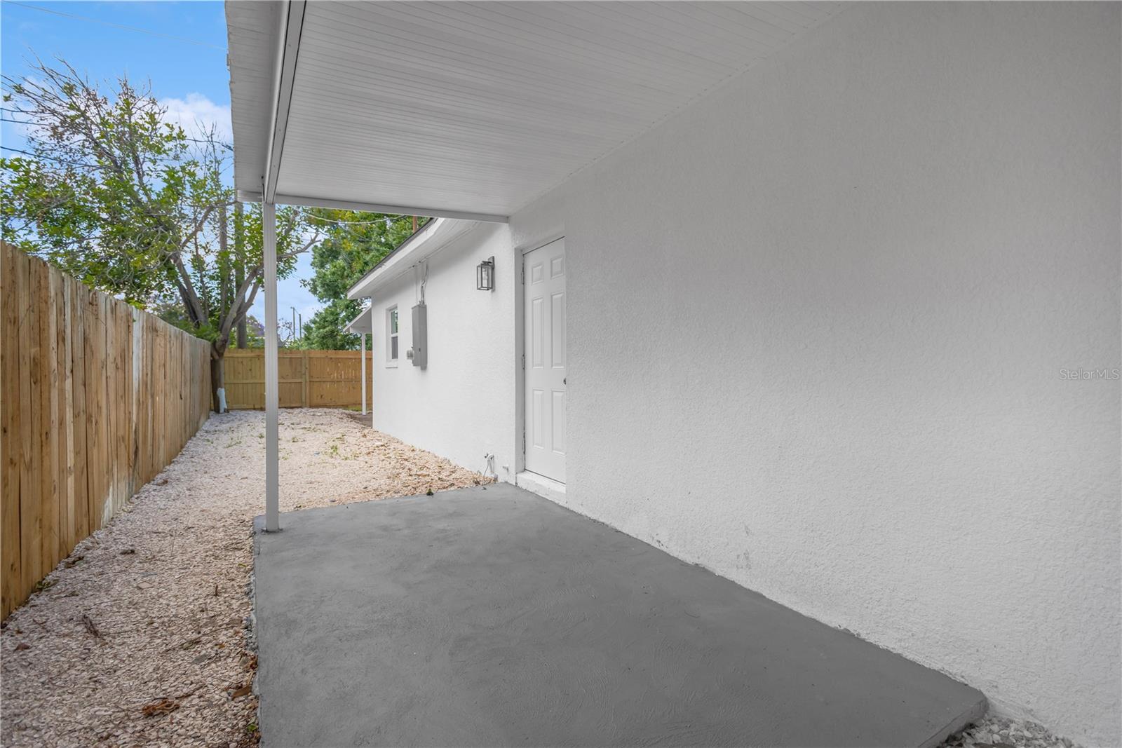 Listing photo id 20 for 3243 6th Avenue S