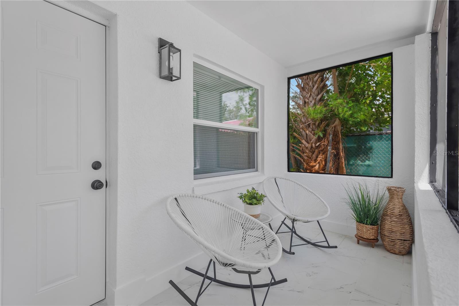 Listing photo id 21 for 3243 6th Avenue S