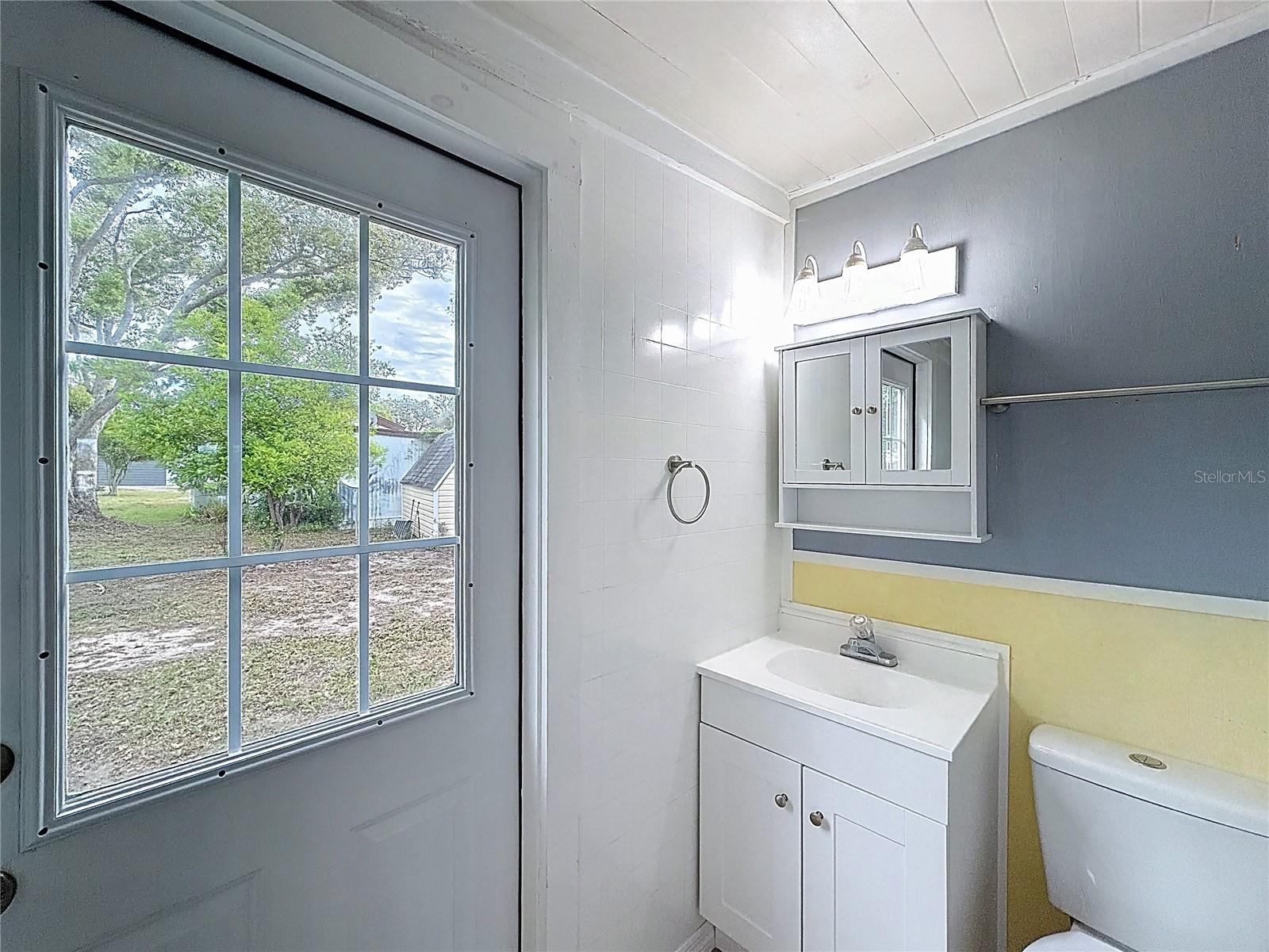 Image 17 of 27 For 9569 Gray Fox Drive