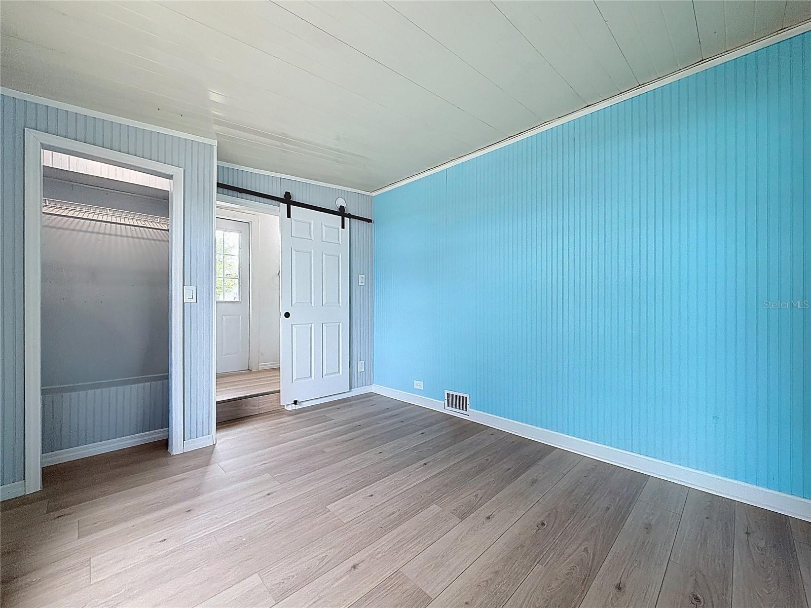 Image 20 of 27 For 9569 Gray Fox Drive