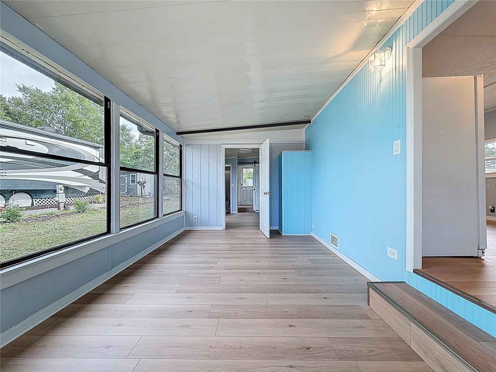 Image 5 of 27 For 9569 Gray Fox Drive